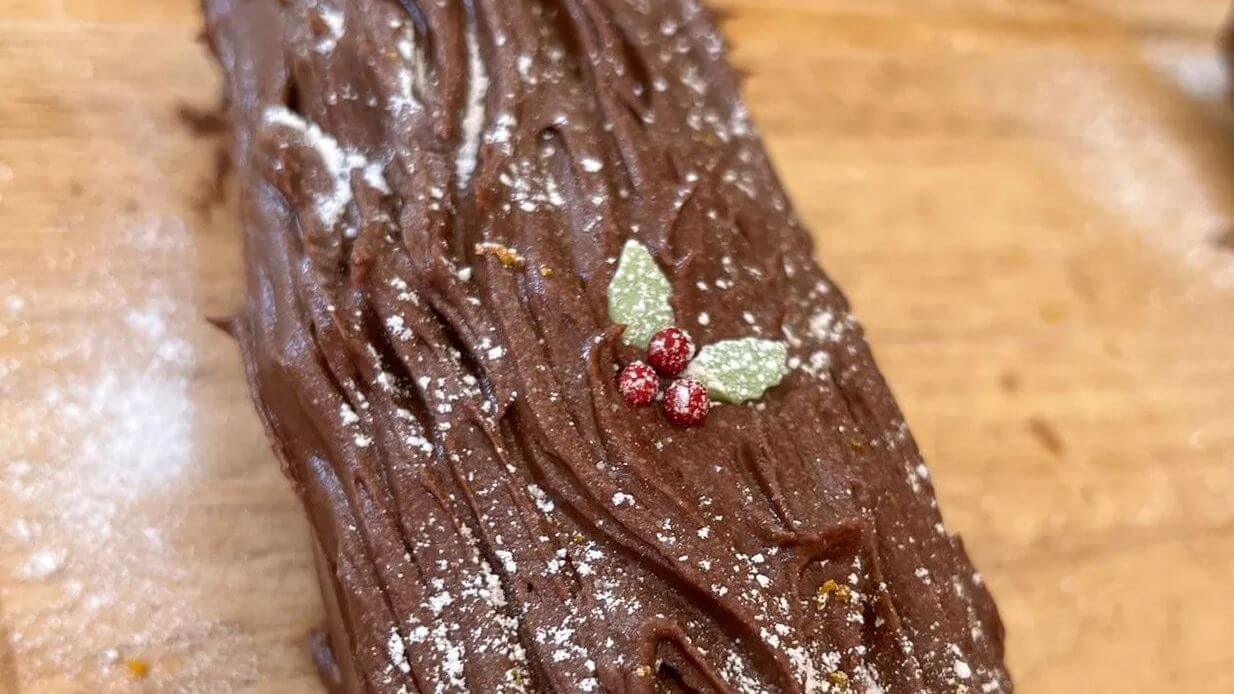 chocolate yule log baking class