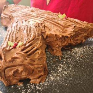 impressive chocolate yule log baking lesson